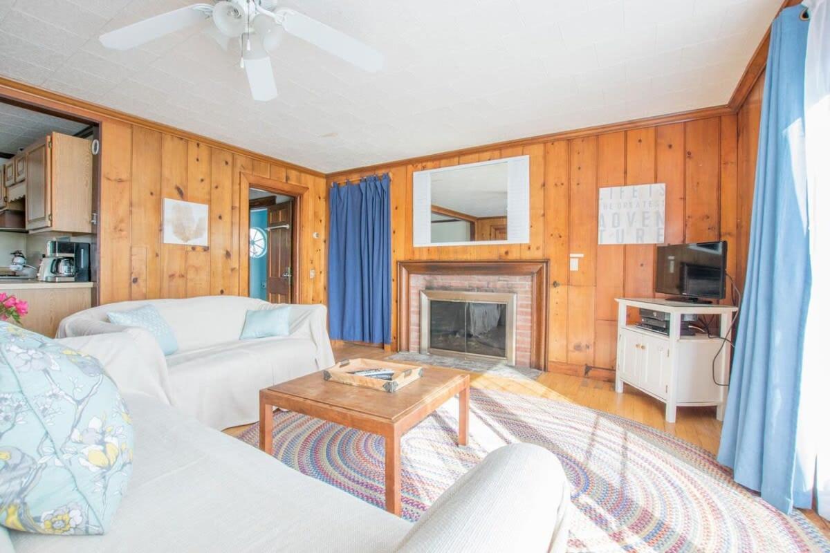 Waterfront With Amazing Views Dog Friendly * Eastham
