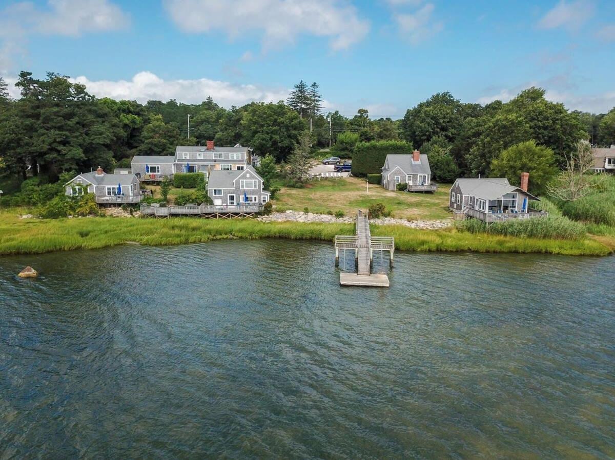 Waterfront With Amazing Views Dog Friendly Holiday home